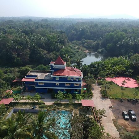 Chrisander'S Resort Quepem ภายนอก รูปภาพ